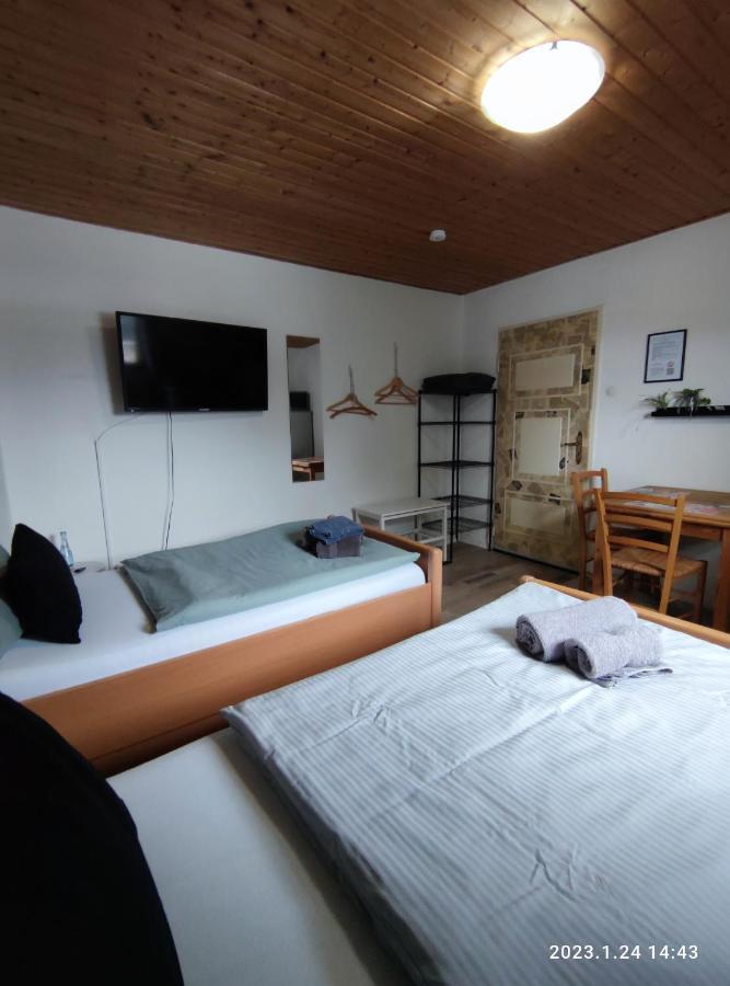 Ferienwohnung Beeden - Zur Glasschmiede هومبورغ المظهر الخارجي الصورة